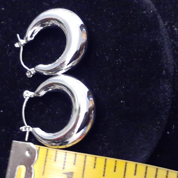 14K WG PLATED HOOPS HYPOALLERGENIC NEW - Picture 3 of 3